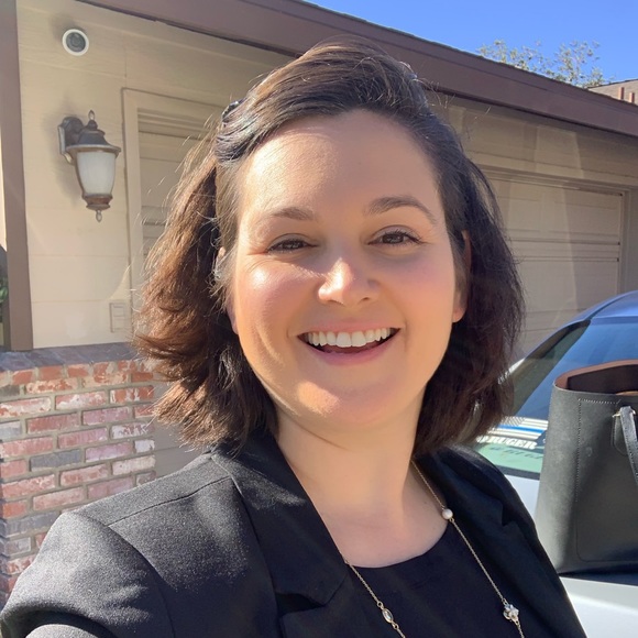 Meet your Posher, Nicolette - Picture 2 of 2